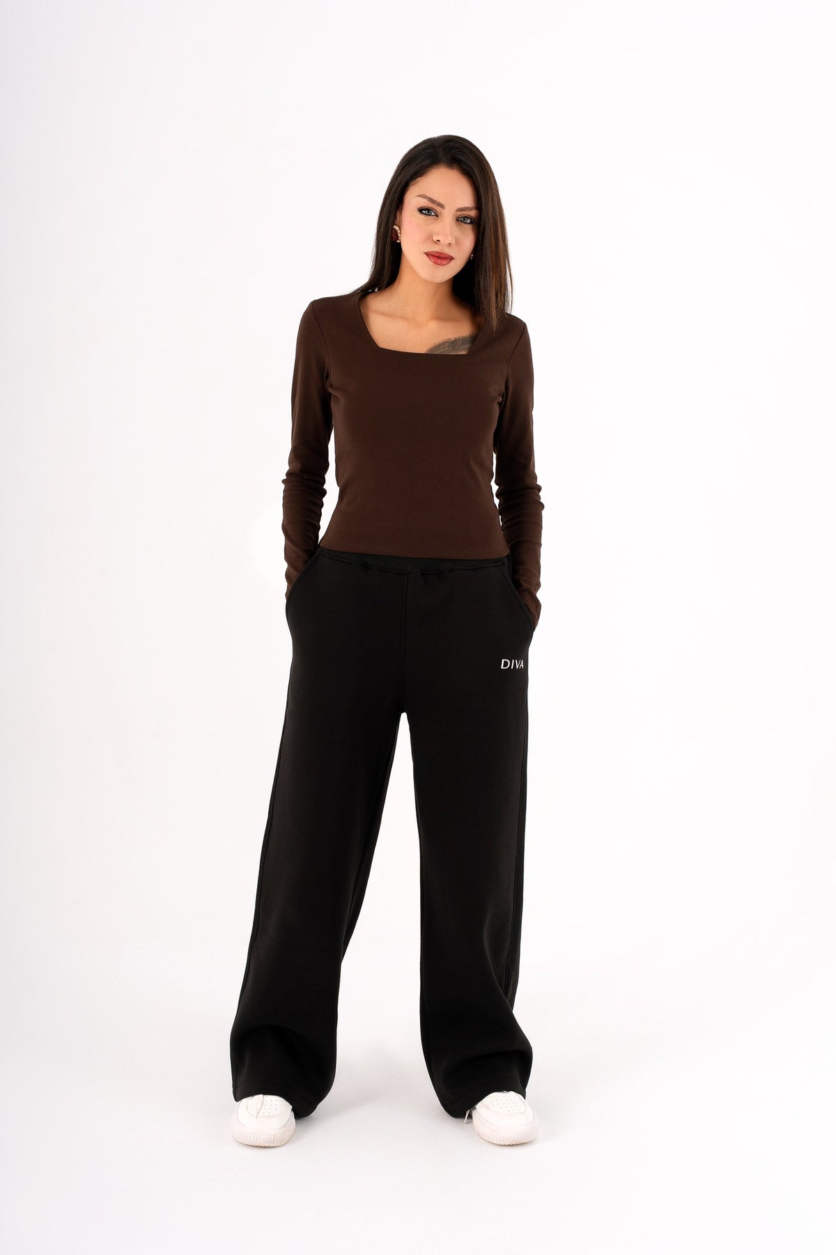 DIVA Wide-Leg Sweatpants – Black