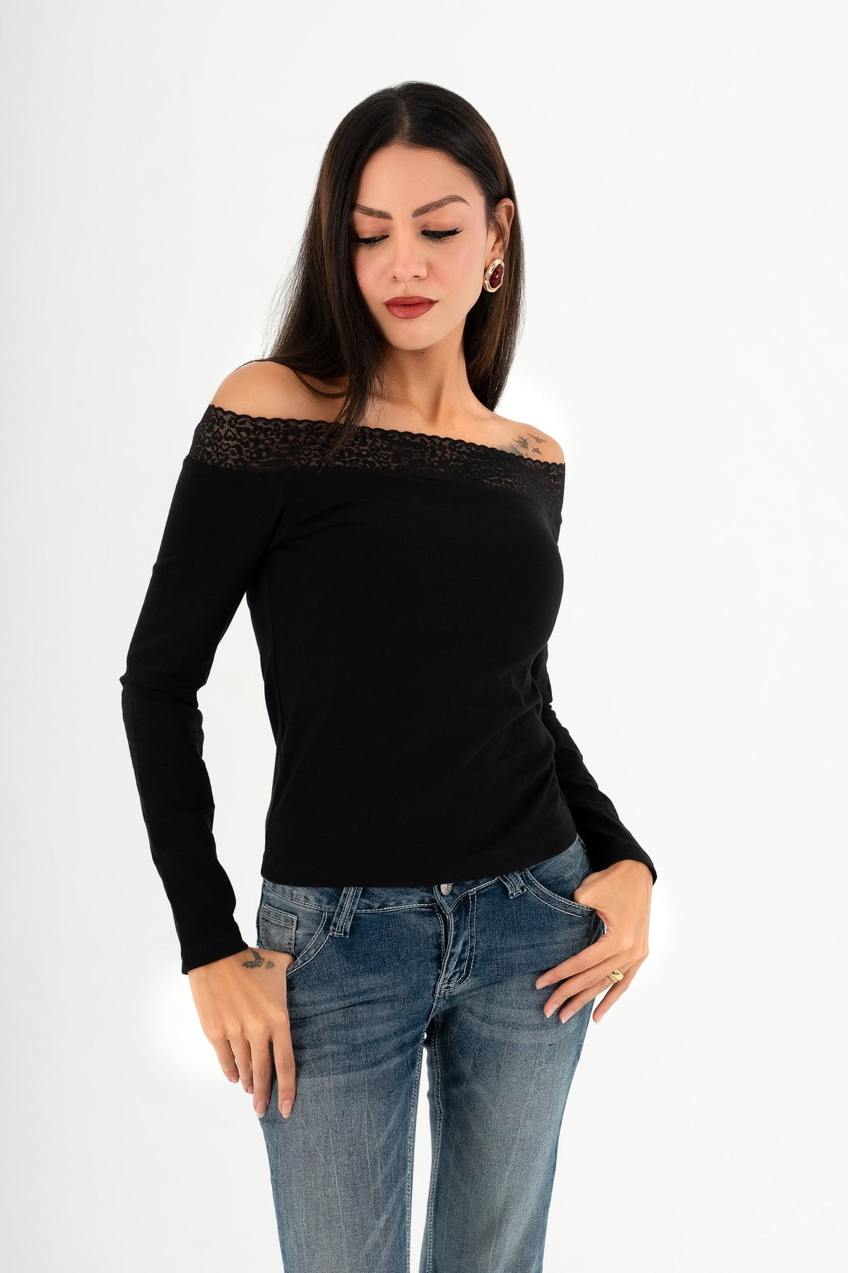 Lace Off-Shoulder Top – Black